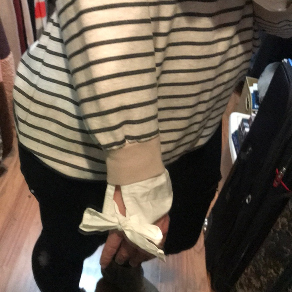 Doe & Rae Crew neck top - Picture 2 of 6